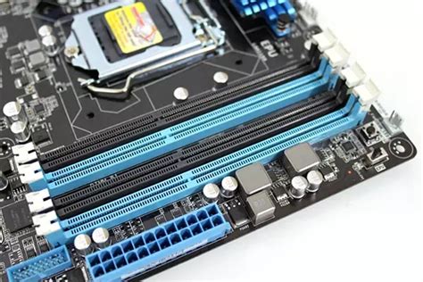  dual channel motherboard with 4 slots/irm/exterieur